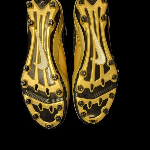 Nike | Shoes | Nwot Nike Football Cleats Size 7 | Poshmark